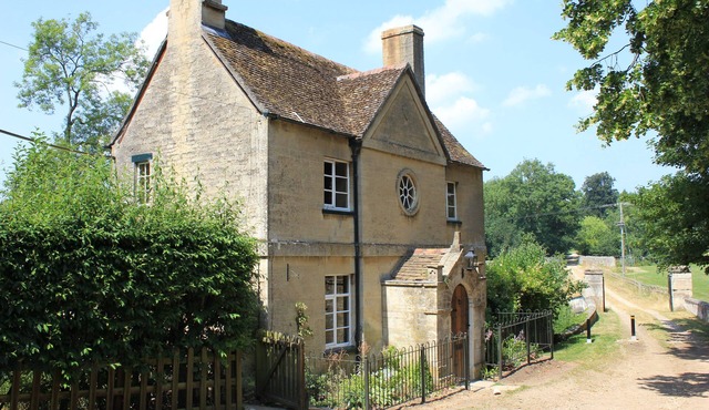 Cotswold Cottage on The Blenheim Palace Estate near Oxford