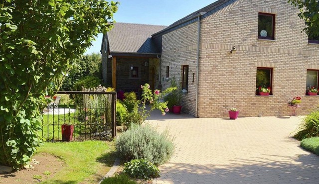 Cottage Oree des bois in Paliseul with garden