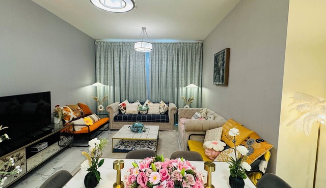 Cozy 2-bedroom apartment in beautiful Dubai with WiFi, AC