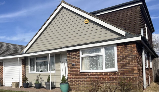 Cozy 3 bedroom bungalow in rural location