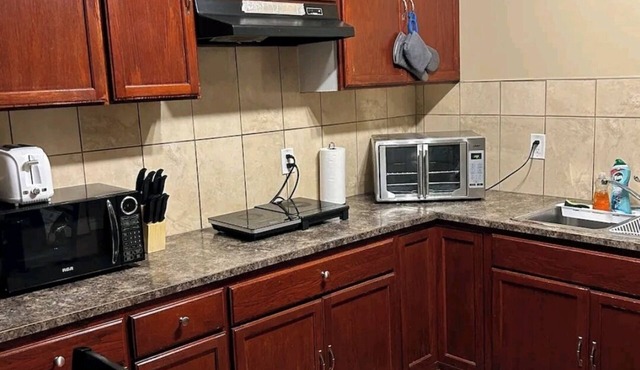 Cozy and Clean 2 bedroom basement house