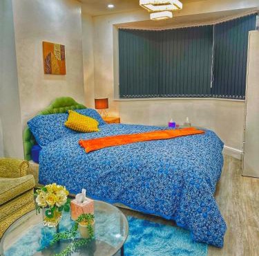 Cozy and Spacious Room Two Double Beds Free WiFi and Parking