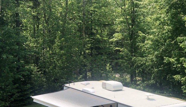 Cozy Couples Glamping just a few minutes to the lake