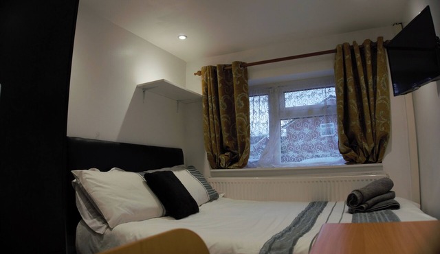 Cozy Coventry Studio with Extra Bed