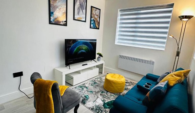 Cozy Haven Your Perfect 1Bed LE2