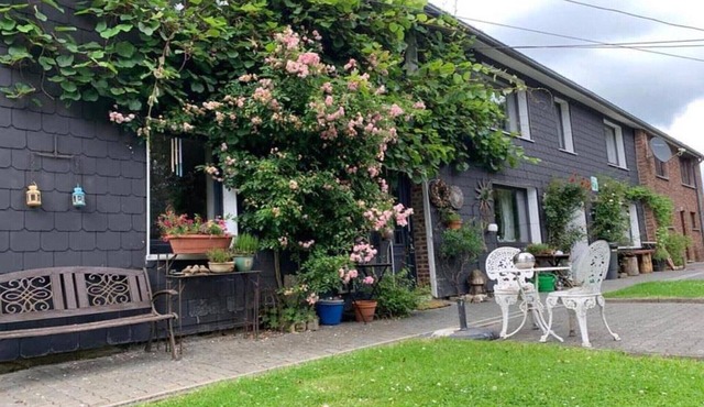 Cozy Holiday Home for 8 in Büllingen