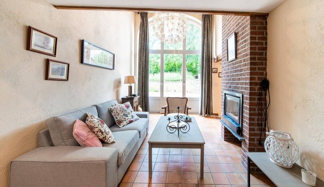 Cozy Home with Garden, Ennal
