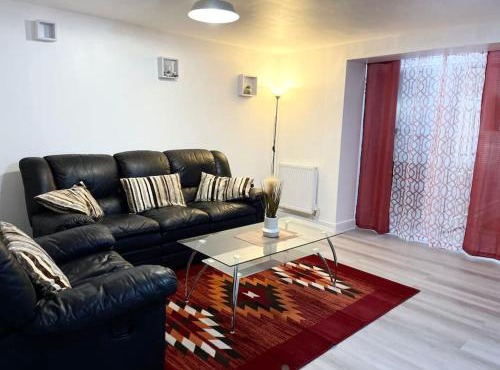 Crescent 2 Bedroom Apartment
