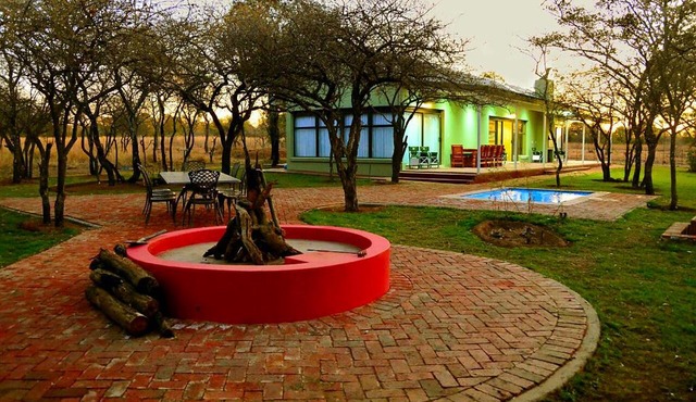 Crimson Bush Lodge