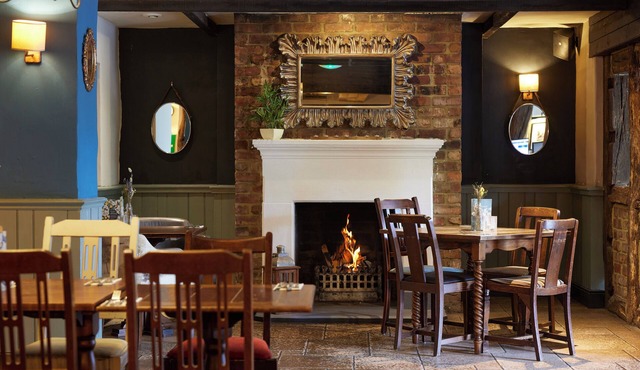 Cross Roads Hotel by Chef and Brewer Collection