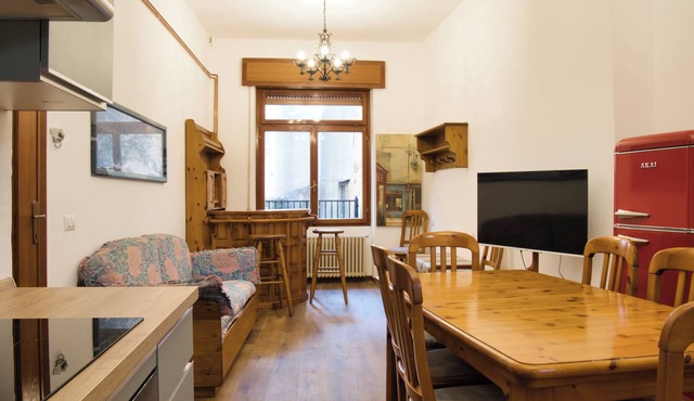 Cuor Di Barzio - Four Bedroom House, Sleeps 12
