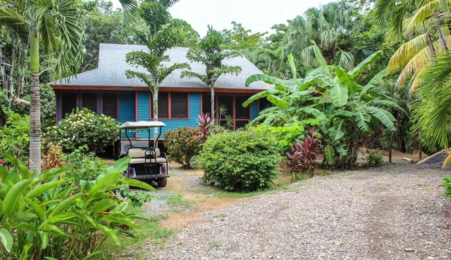 Cute Beachfront Cottage Style Duplex, Private Beach Resort
