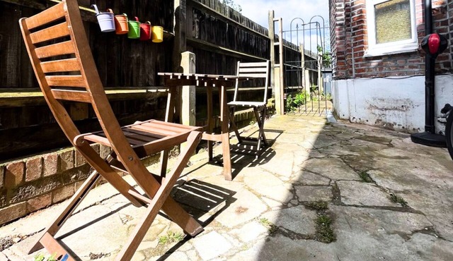 Cute Garden Studio with private entrance, 5-min walk to tube (Victoria line)