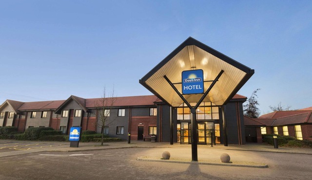 Days Inn by Wyndham Stevenage North