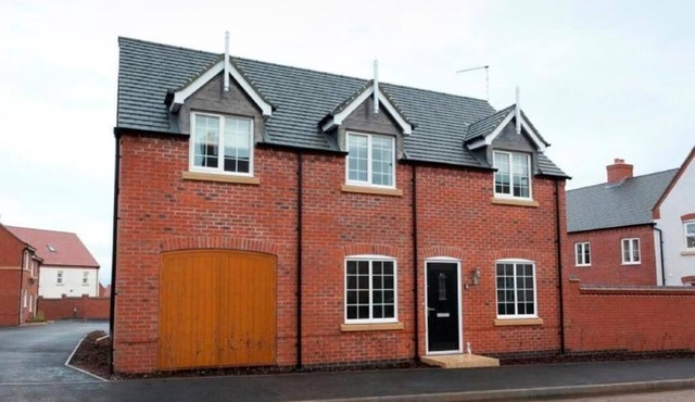 DBS Serviced Apartments - The Twain