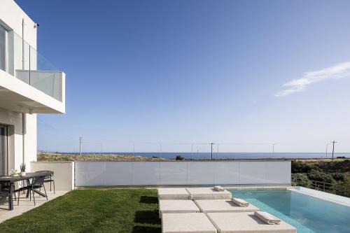 Dea Luna Villas, Heated Pool & 5star Resort Access, By ThinkVilla