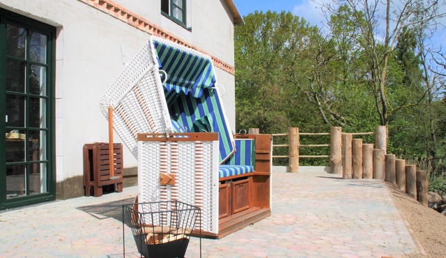 Delightful country house on the coast of MV, close to the beach, far away from the mainstream, 5P.