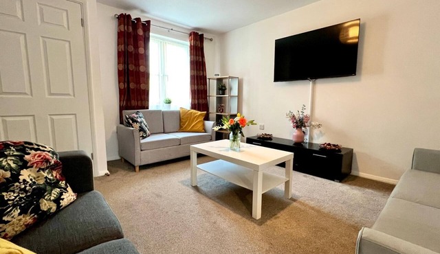 Delightfully decorated 2-bedroom home.