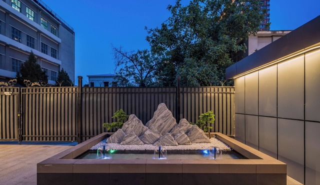Dequan Luxury JingGuang Hotel