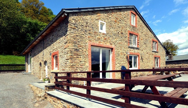 Detached, characteristic holiday farmhouse with spacious terrace in the Ardennes