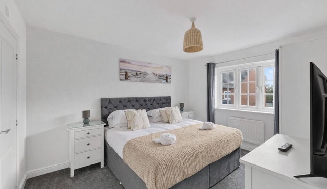 Detached House in Deanshanger, Milton Keynes