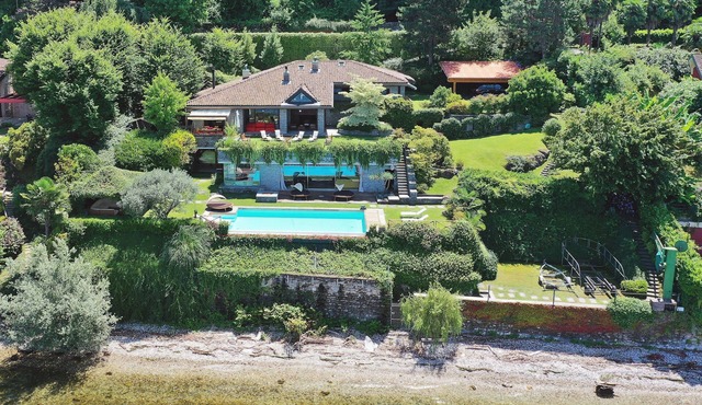 Distinctive stylish villa with pool directly on the lake shore! - Villa Isa