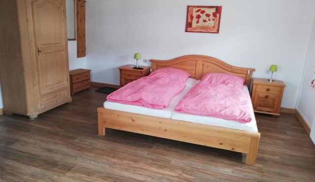 Double room-Classic-Private Bathroom-Countryside view-Klatschmohnzimmer