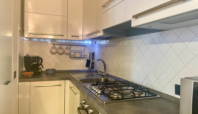 [Duca di Porta Romana, ViaOrti] new apartment in elegant building in Milan