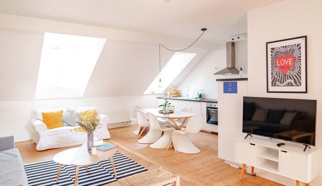 Duplex Apartment - Midi Station/Nespresso/kitchen