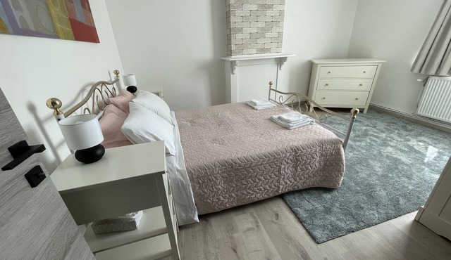 Duplex Entier Avec Entrée Indépendante. Agréable et Proche de Toutes Commodités