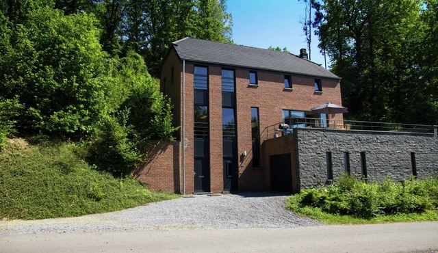 Durbuy Villa with Sauna