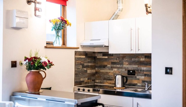 Eakley Stables 1 - Woody: Cosy Countryside Retreat close to Milton Keynes