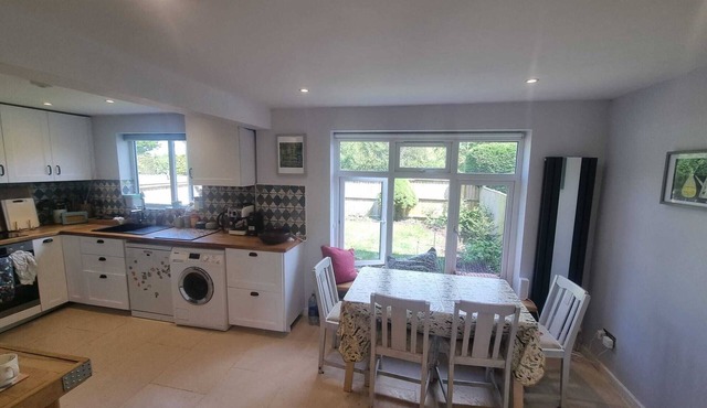 Easy access to Oxford& Cotswold house