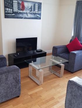 Elegant and spacious 2 bedroom