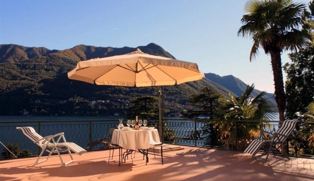 Elegant apartment on Lake Como with a large terrace. Carate Urio (COMO)