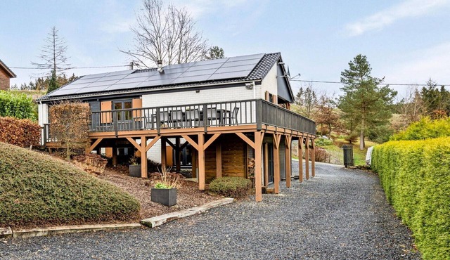 Elegant chalet in Manhay with Sauna