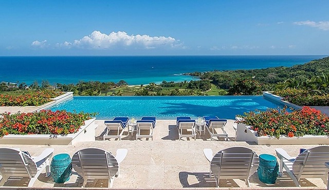 Elegantly Appointed Villa with Panoramic Sea Views, Landscaped Gardens, Private 50ft Infinity Pool!