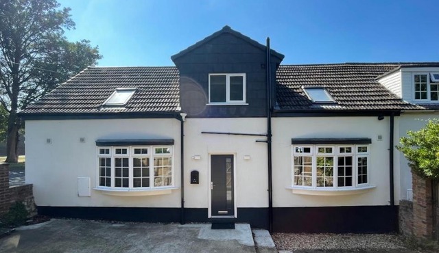 Elms Cottage
