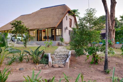 Emathulini Holiday Home