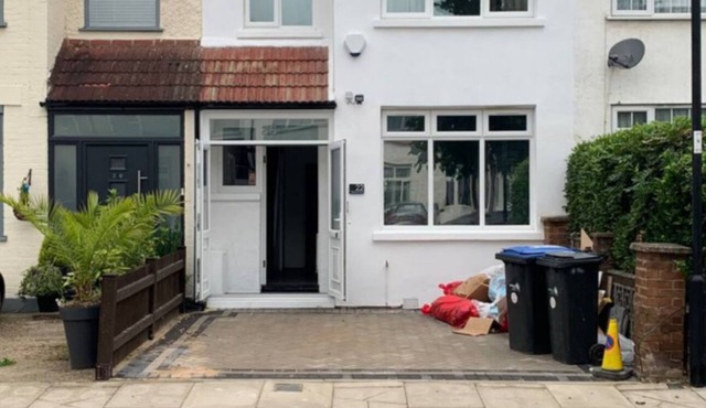 Enfield EN3, 5 Bed Full House, off Street Parking, massive Garden, large kitchen