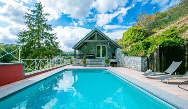 Enjoy Cottage with private pool