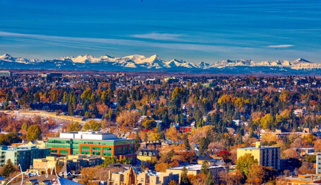 Entertainment District Condo with Stunning Mountain Views