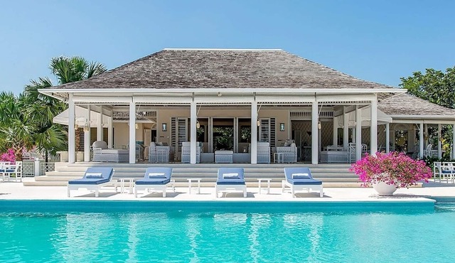 Exceptional Villa for an Ultimate Caribbean Experience, Private Pool, Jacuzzi, Gym, Superb Sea Views