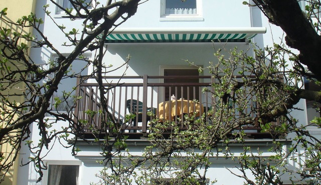 Excl. Floor: 3 bedrooms, balcony, adults only, quiet place at Eppendorf