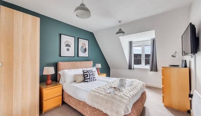 Executive Apartment in City Centre Fast Wifi Smart TV Free Gym Access