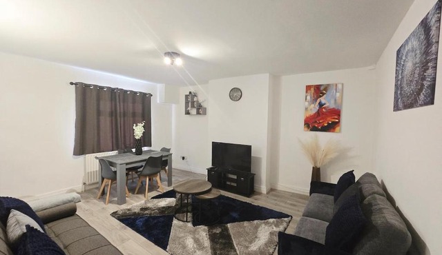 Exquisite City Centre Apartment