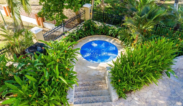 EXTRAORDINARY Ocean VIEW Condo, 2BR, 2BA, Wi-Fi, Pool, Gym, A/C, PP, BBQ