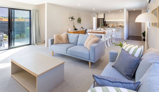 Family-Friendly Riccarton Stay + Garage