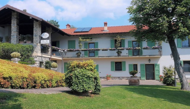 Farmhouse with private pool