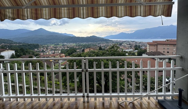 Ferienwohnung mit Traumausicht auf den Lago Maggiore